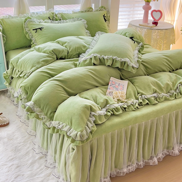 91家纺网 家纺一手货源 找家纺 言熙居家纺 2025新款仙气网纱蕾丝花边蝴蝶结牛奶绒四件套 仙女绿