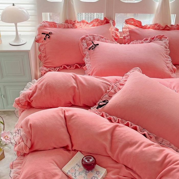 91家纺网 家纺一手货源 找家纺 言熙居家纺 2025新款仙气网纱蕾丝花边蝴蝶结牛奶绒四件套 仙女玉