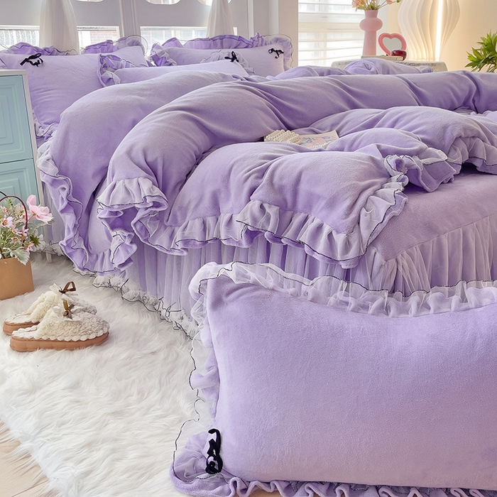 91家纺网 家纺一手货源 找家纺 言熙居家纺 2025新款仙气网纱蕾丝花边蝴蝶结牛奶绒四件套 仙女紫