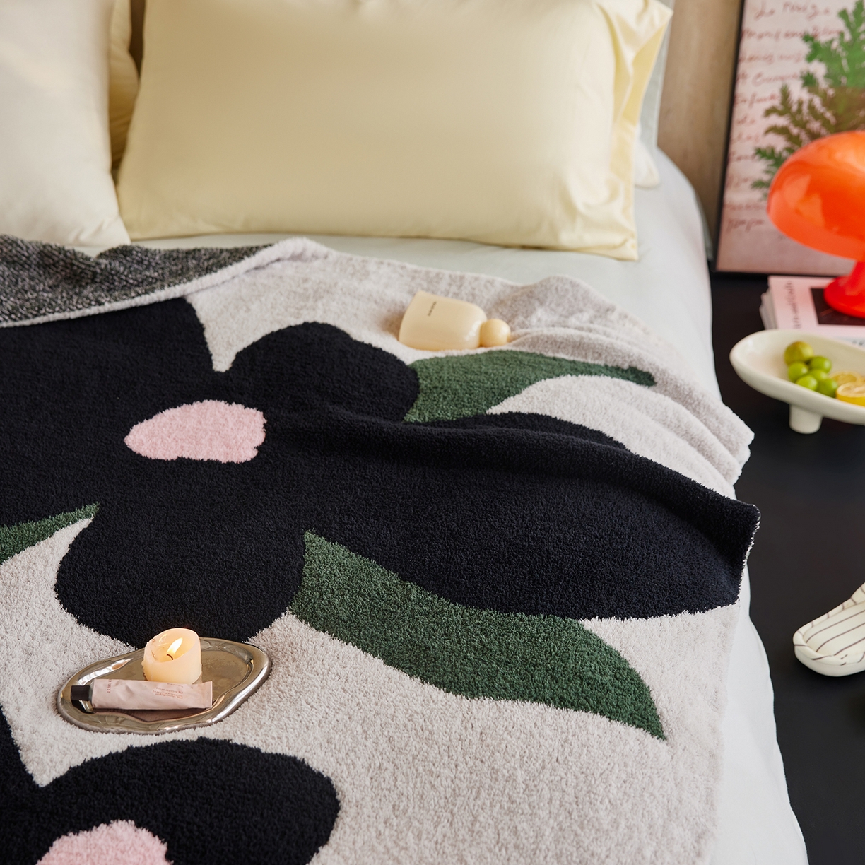 91家纺网 家纺一手货源 找家纺 安莱生活 2025新款设计师款半边绒多功能盖毯 一路生花-绿