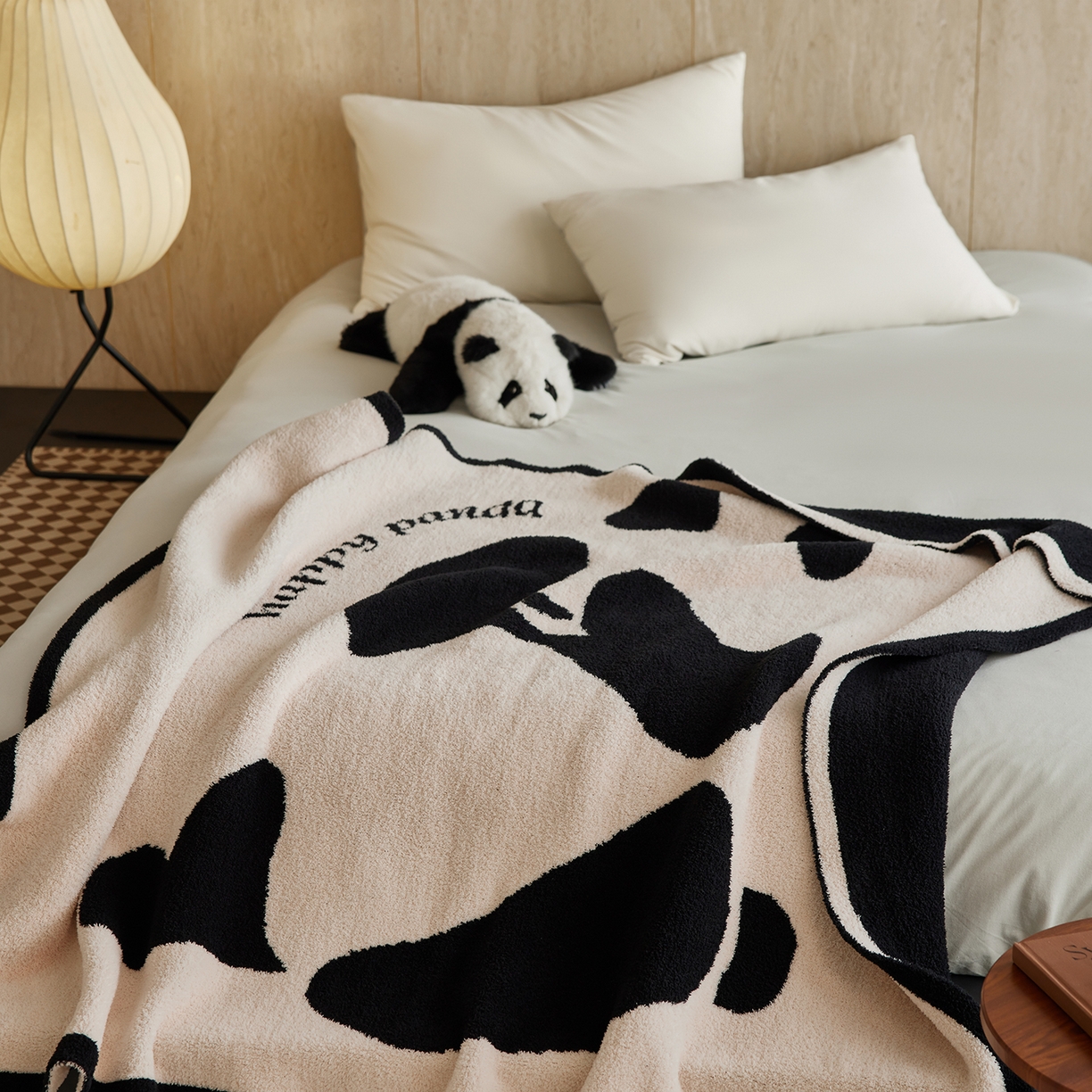 91家纺网 家纺一手货源 找家纺 安莱生活 2025新款设计师款半边绒多功能盖毯 panda
