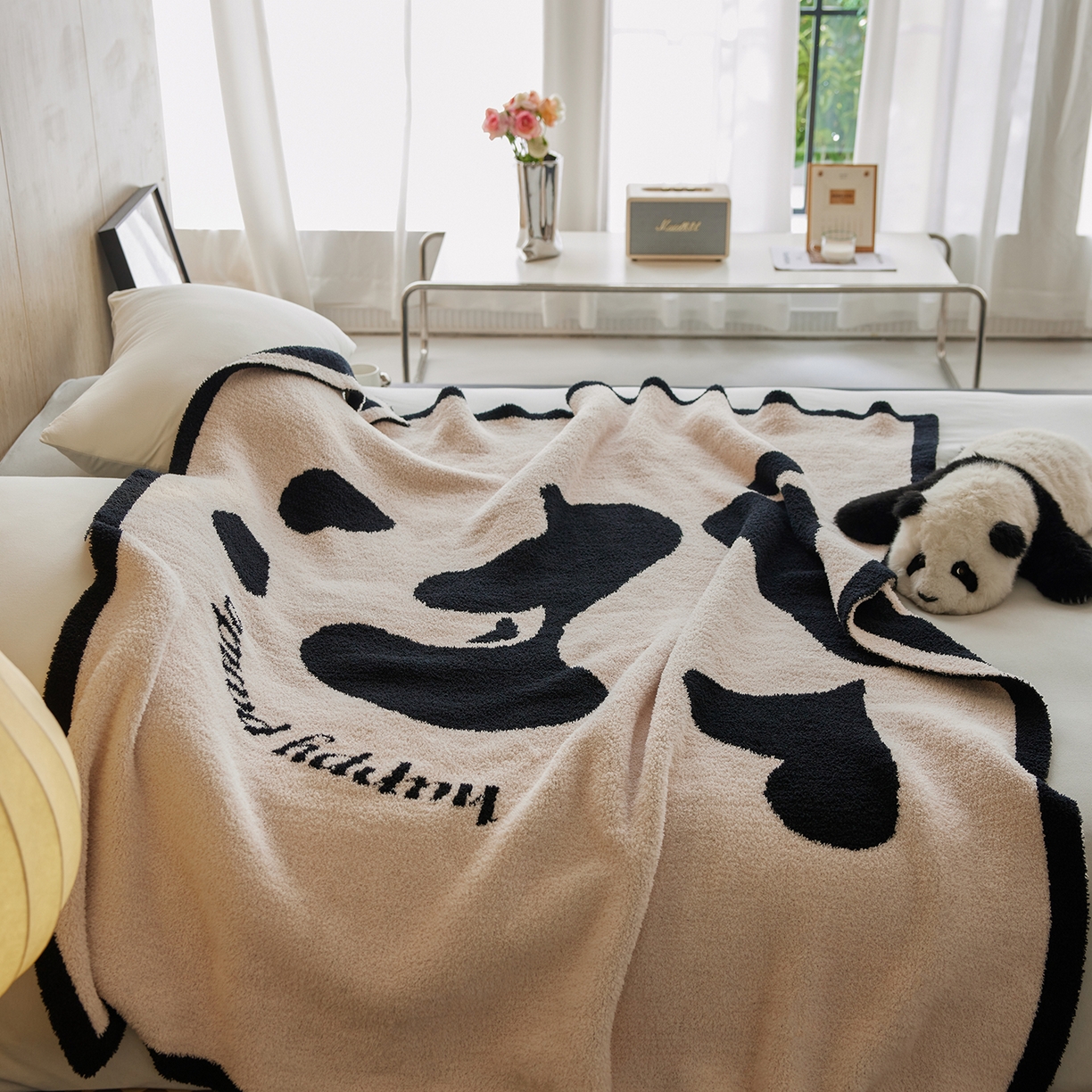 91家纺网 家纺一手货源 找家纺 安莱生活 2025新款设计师款半边绒多功能盖毯 panda