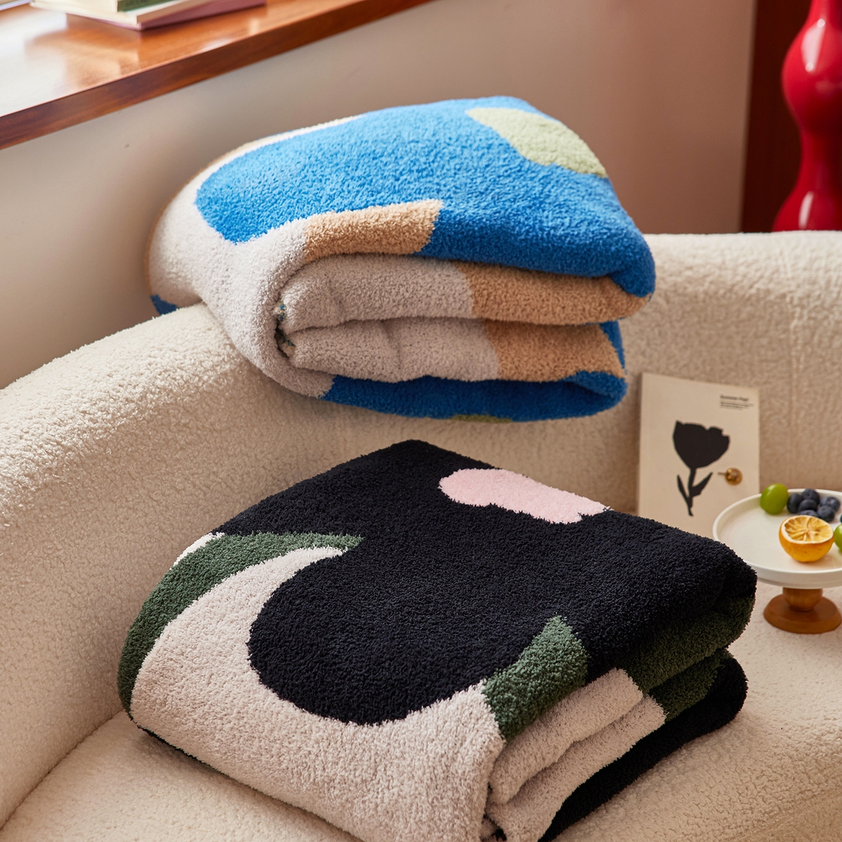 91家纺网 家纺一手货源 找家纺 安莱生活 2025新款设计师款半边绒多功能盖毯 组合