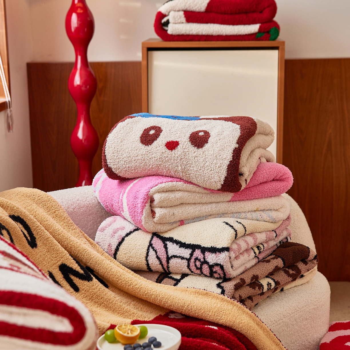 91家纺网 家纺一手货源 找家纺 安莱生活 2025新款设计师款半边绒多功能盖毯 组合