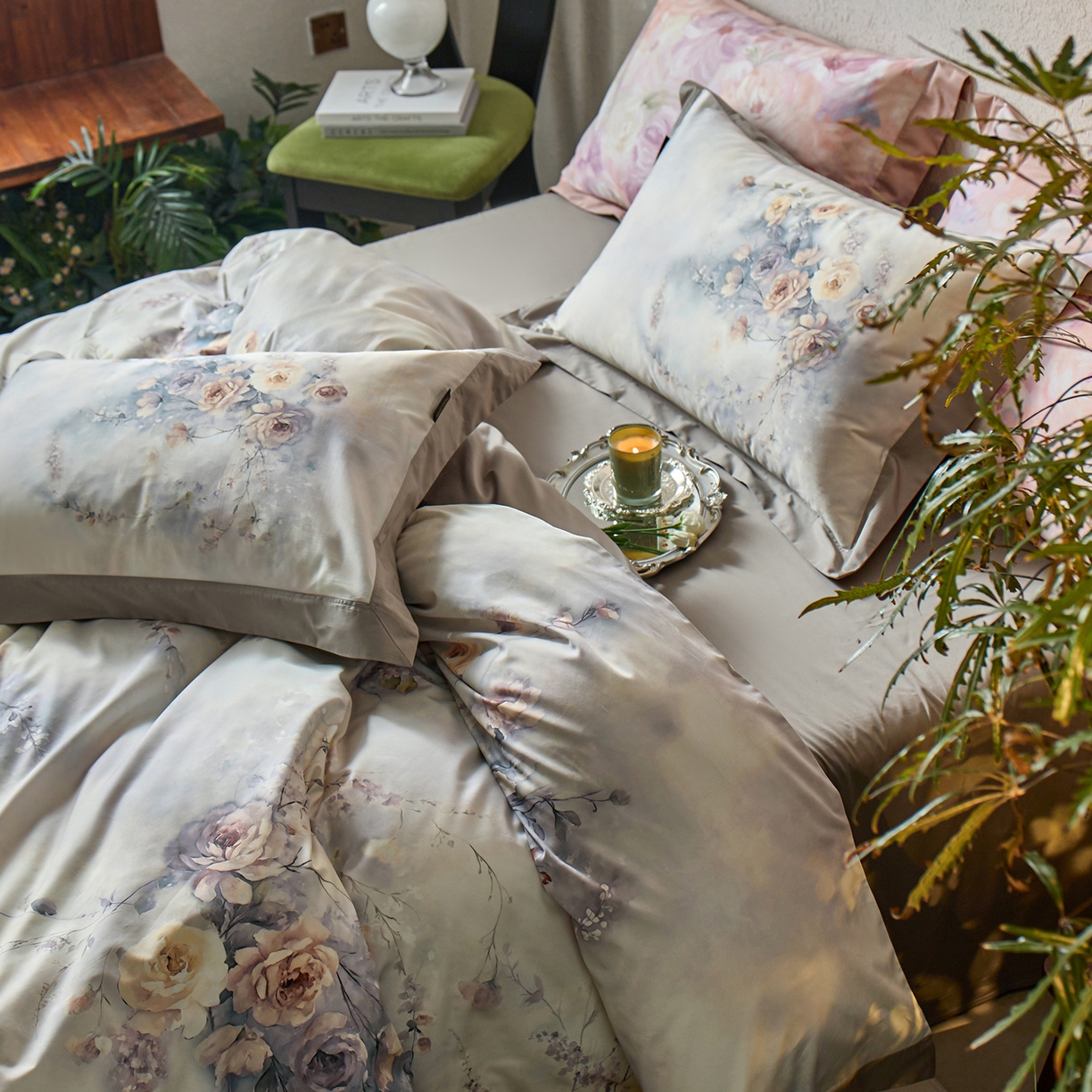 91家纺网 家纺一手货源 找家纺 轩和家居 2025新款轻奢A类70S长绒棉纯棉印花四件套-第三组 花间入梦