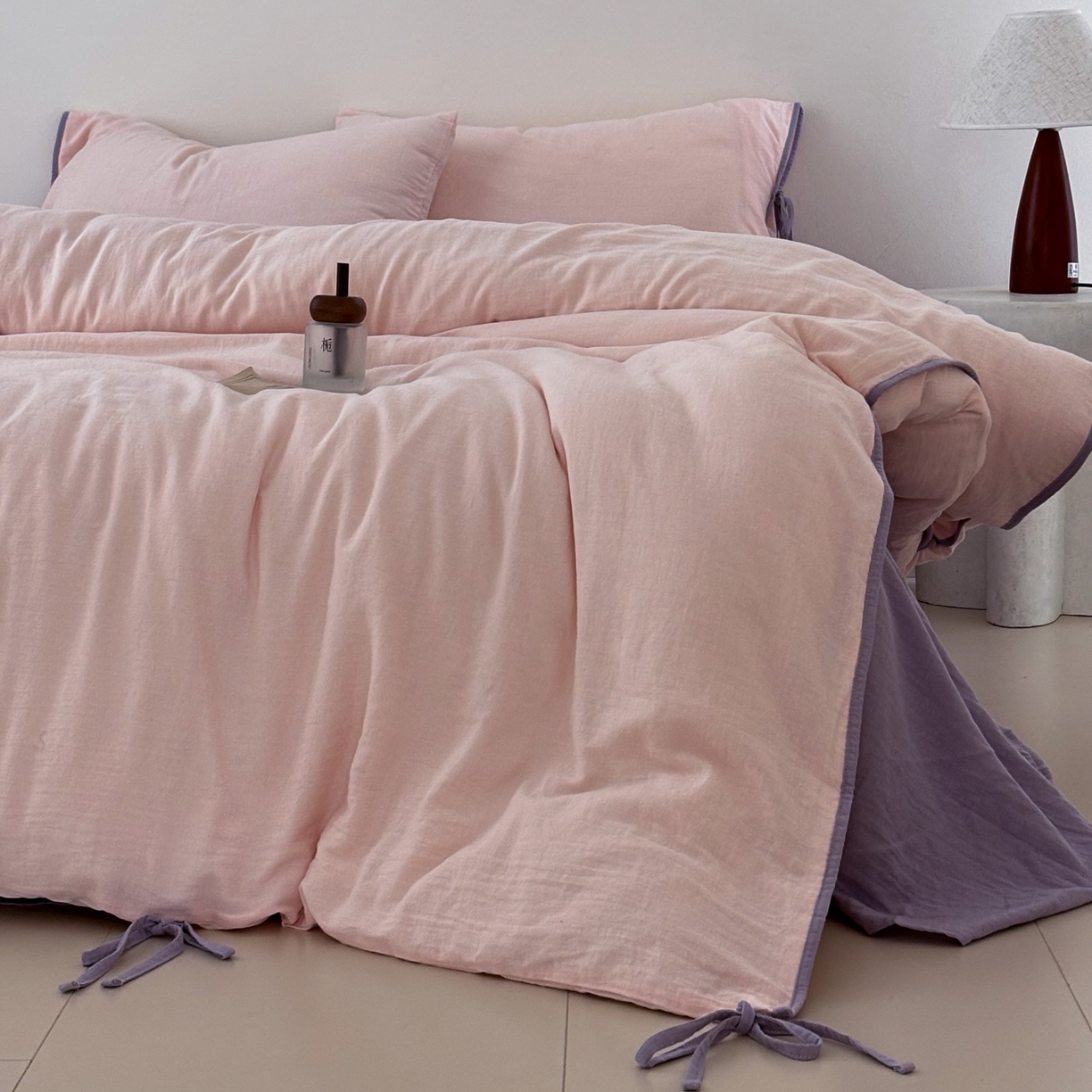 91家纺网 家纺一手货源 找家纺 （总）FORTWO家纺原创设计（FOR TWO家纺） 2025新款40支双层纱撞色包边蝴蝶结款单被套-海盐