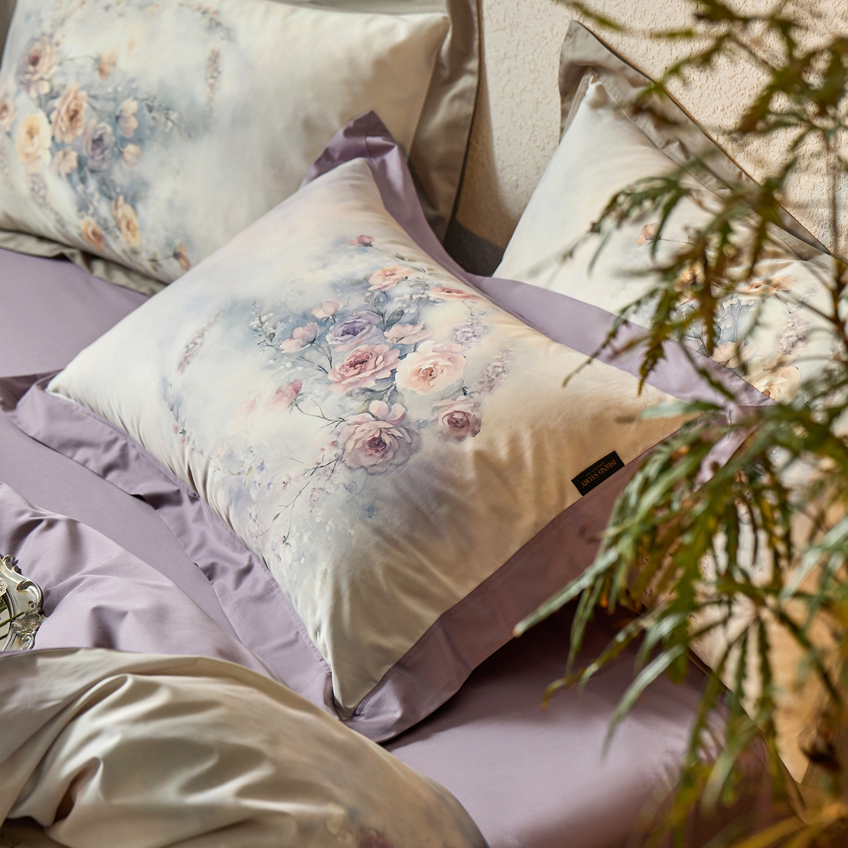 91家纺网 家纺一手货源 找家纺 轩和家居 2025新款轻奢A类70S长绒棉纯棉印花四件套-第三组 漫步花庭