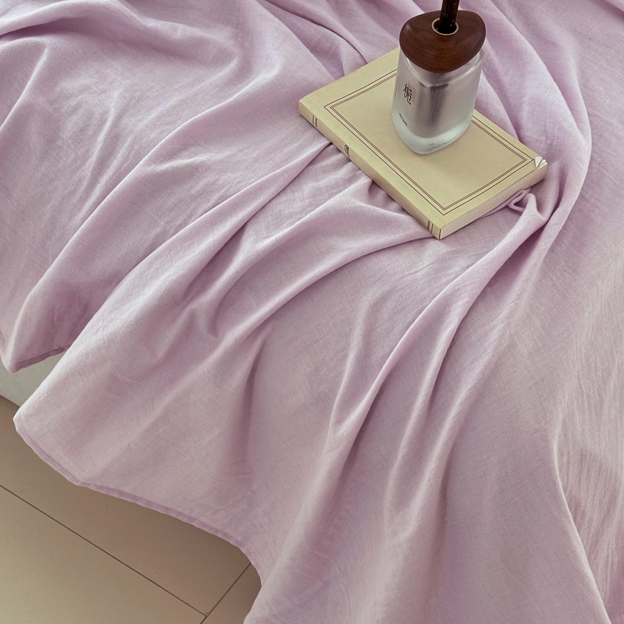 91家纺网 家纺一手货源 找家纺 FORTWO家纺原创设计（FOR TWO家纺） 2025新款40支双层纱撞色包边蝴蝶结款单被套-海盐 海盐-樱落紫