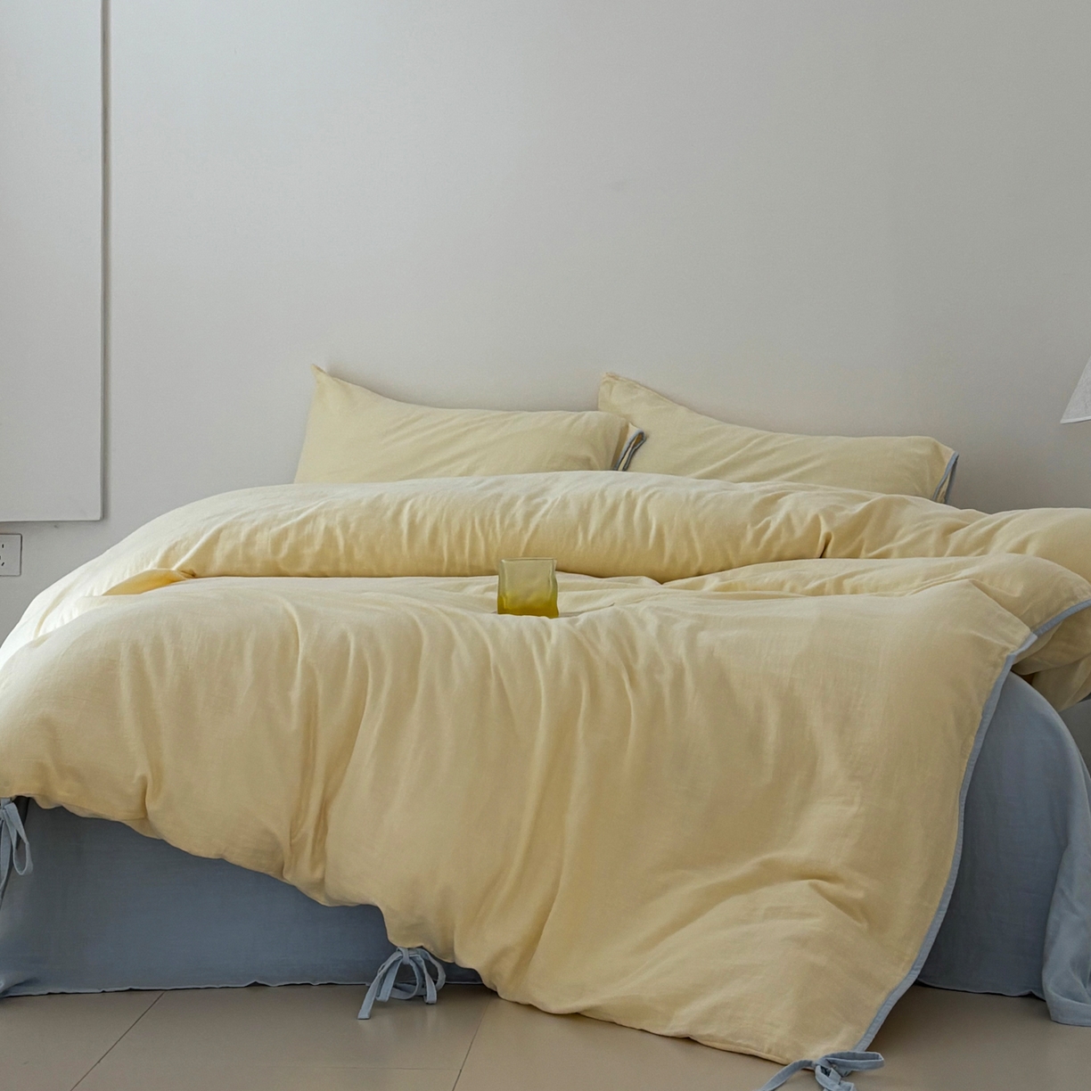 91家纺网 家纺一手货源 找家纺 FORTWO家纺原创设计（FOR TWO家纺） 2025新款40支双层纱撞色包边蝴蝶结款单被套-海盐 海盐-香草黄