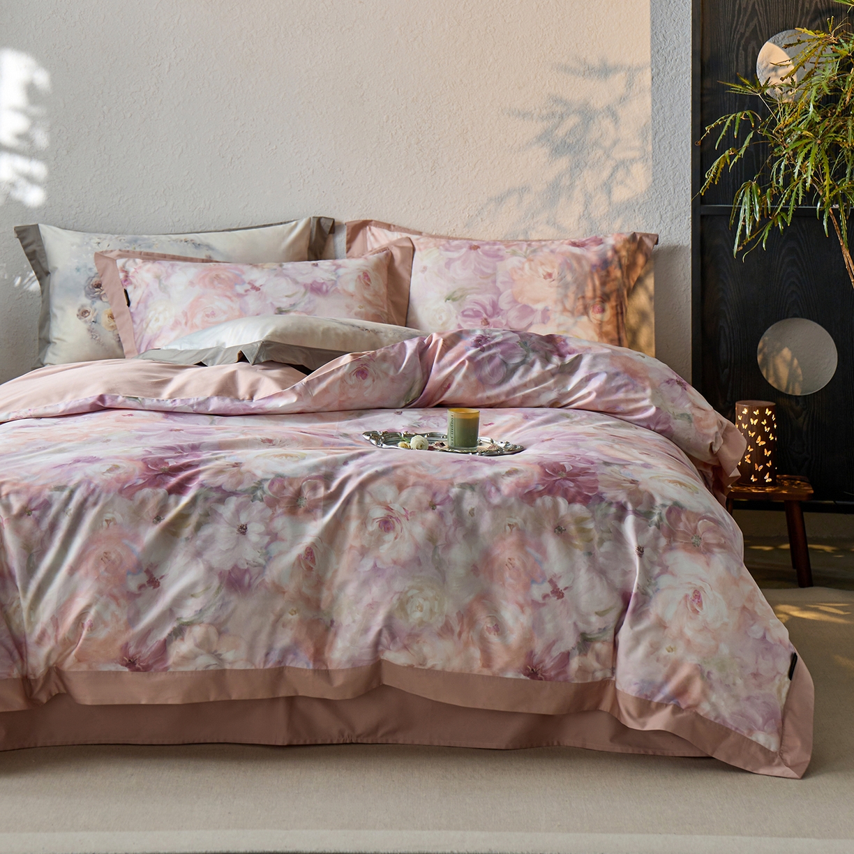 91家纺网 家纺一手货源 找家纺 轩和家居 2025新款轻奢A类70S长绒棉纯棉印花四件套-第三组 伊犁花甸