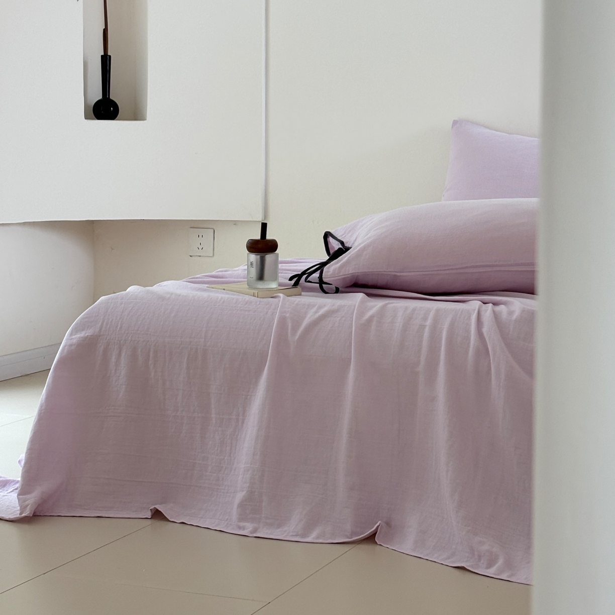 91家纺网 家纺一手货源 找家纺 FORTWO家纺原创设计（FOR TWO家纺） 2025新款40支双层纱撞色包边蝴蝶结款单床单-海盐 海盐-樱落紫