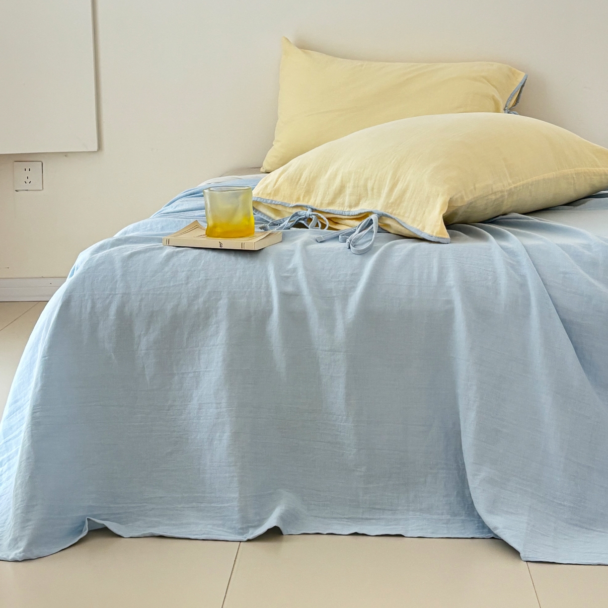 91家纺网 家纺一手货源 找家纺 FORTWO家纺原创设计（FOR TWO家纺） 2025新款40支双层纱撞色包边蝴蝶结款单床单-海盐 海盐-香草蓝