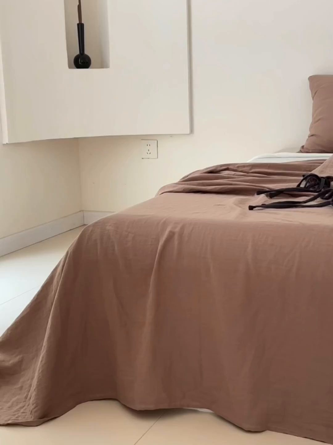 91家纺网 家纺一手货源 找家纺 FORTWO家纺原创设计（FOR TWO家纺） 2025新款40支双层纱撞色包边蝴蝶结款单床单-海盐 海盐-黑巧