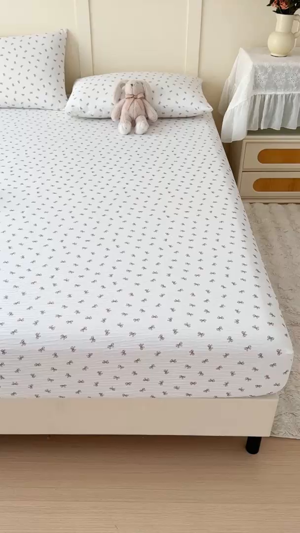 91家纺网 家纺一手货源 找家纺 小萌虎2025新款双层纱皱皱棉床笠 蝴蝶结