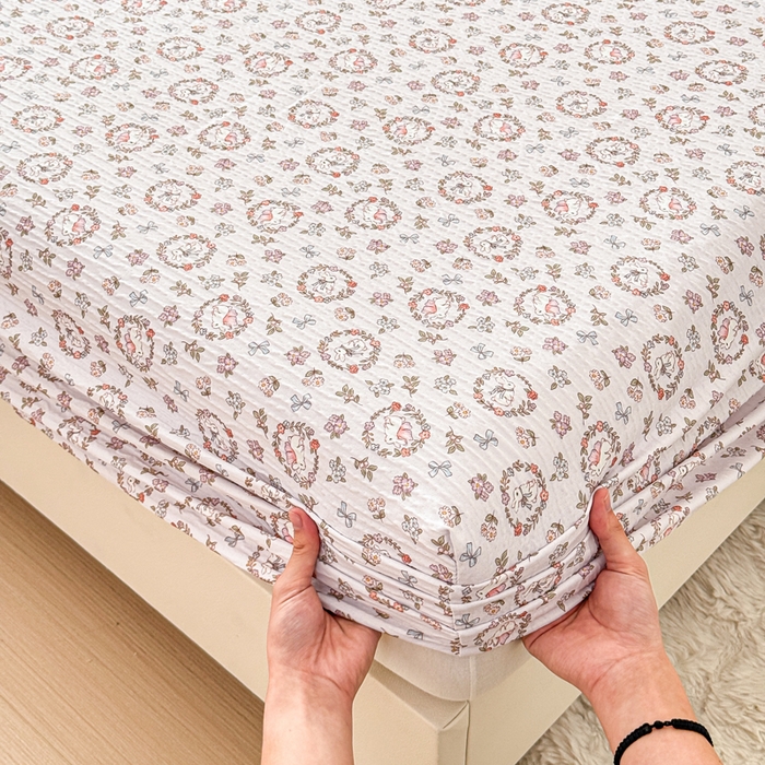 91家纺网 家纺一手货源 找家纺 小萌虎2025新款双层纱皱皱棉床笠 小花园