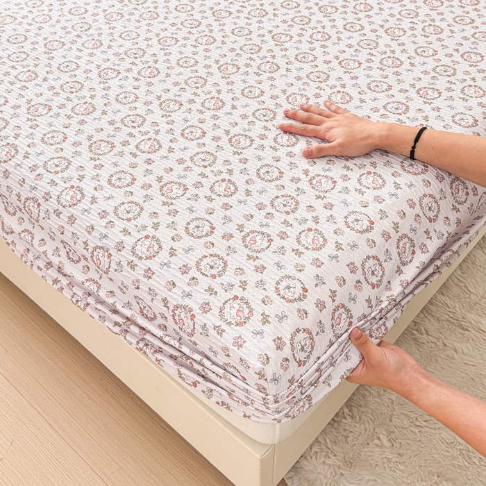 91家纺网 家纺一手货源 找家纺 小萌虎2025新款双层纱皱皱棉床笠 小花园