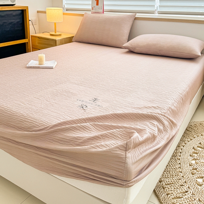 91家纺网 家纺一手货源 找家纺 小萌虎2025新款双层纱皱皱棉床笠 奶咖