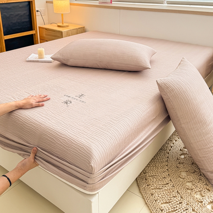 91家纺网 家纺一手货源 找家纺 小萌虎2025新款双层纱皱皱棉床笠 奶咖