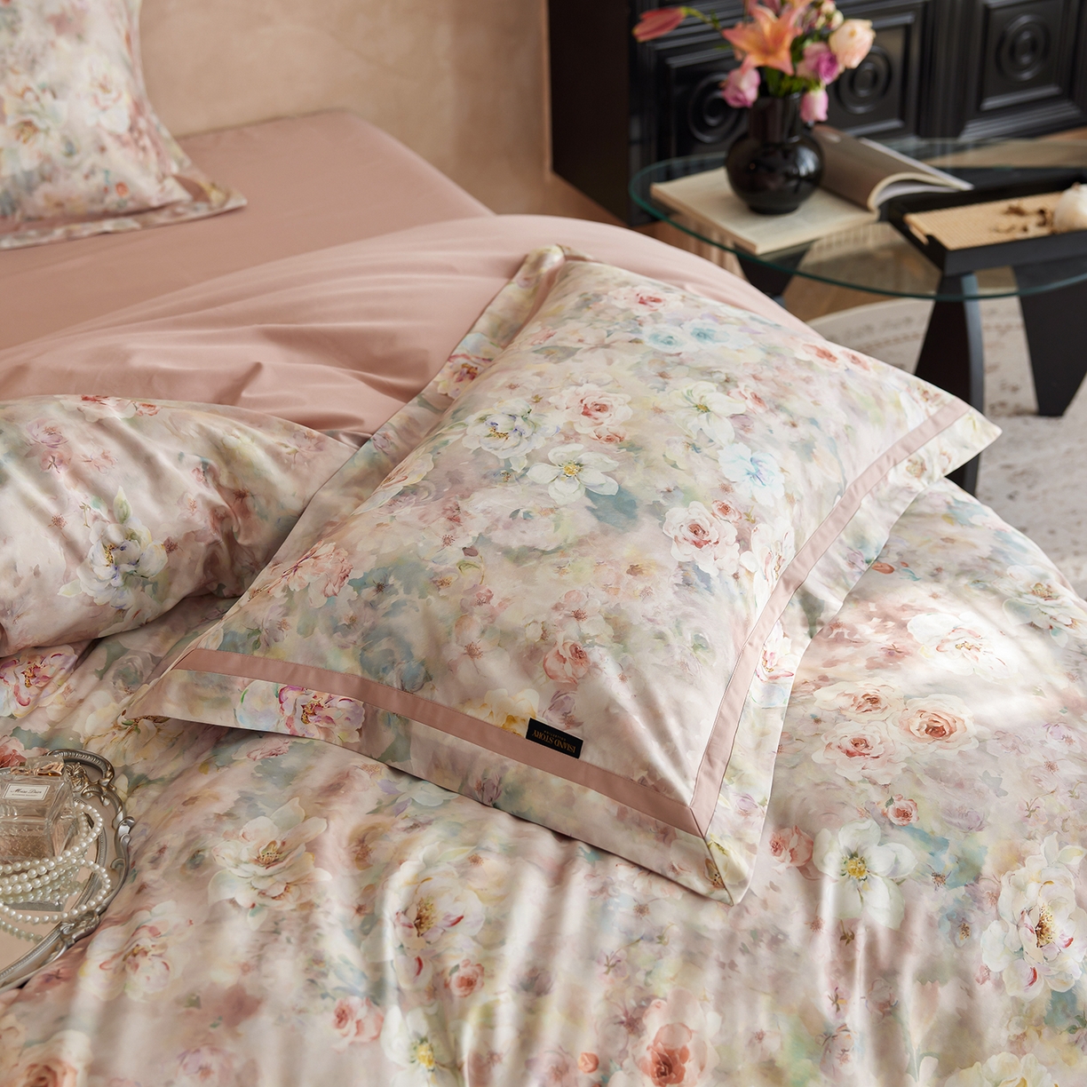 91家纺网 家纺一手货源 找家纺 轩和家居 2025新款轻奢A类70S长绒棉纯棉印花四件套-第二组 暗香