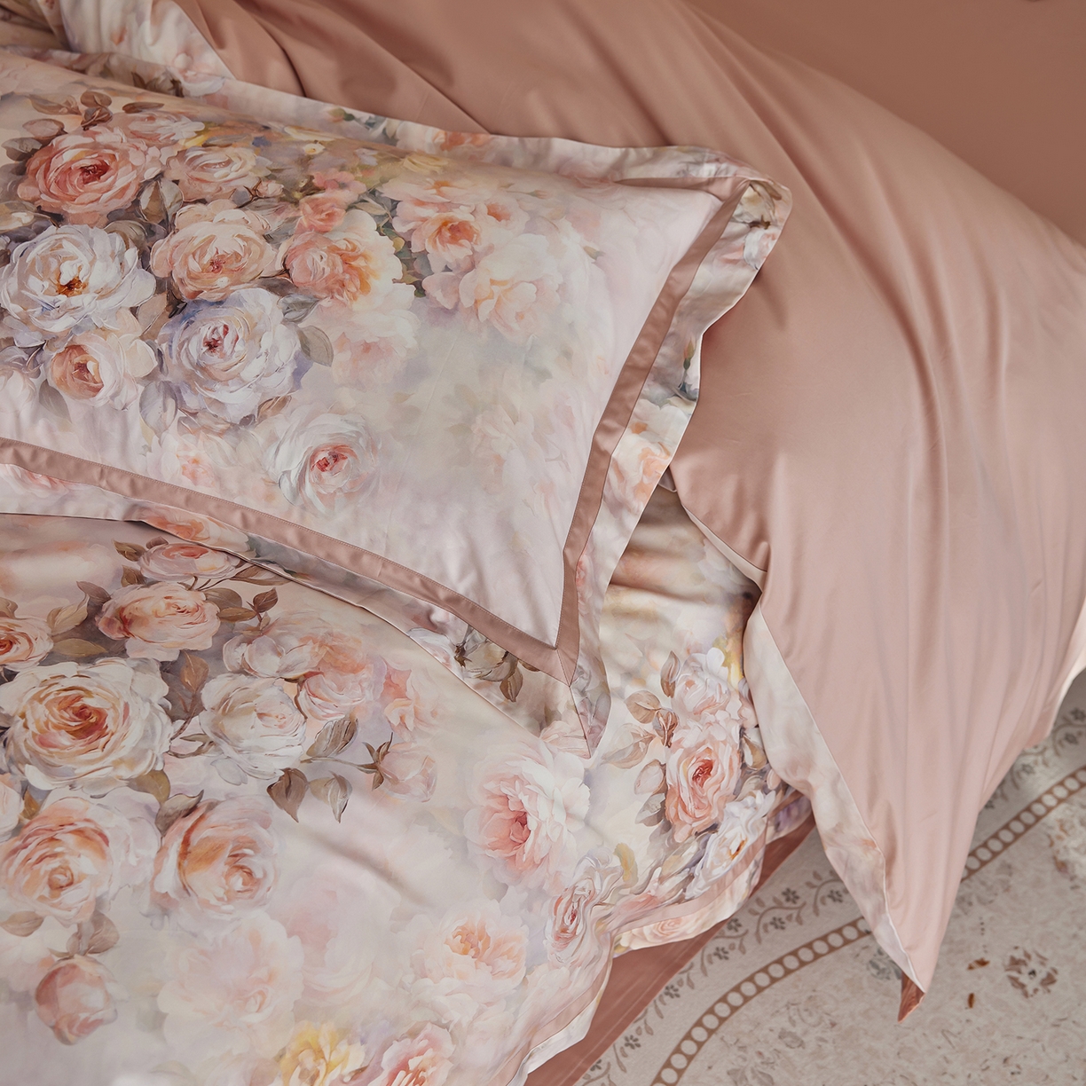 91家纺网 家纺一手货源 找家纺 轩和家居 2025新款轻奢A类70S长绒棉纯棉印花四件套-第二组 朵莹