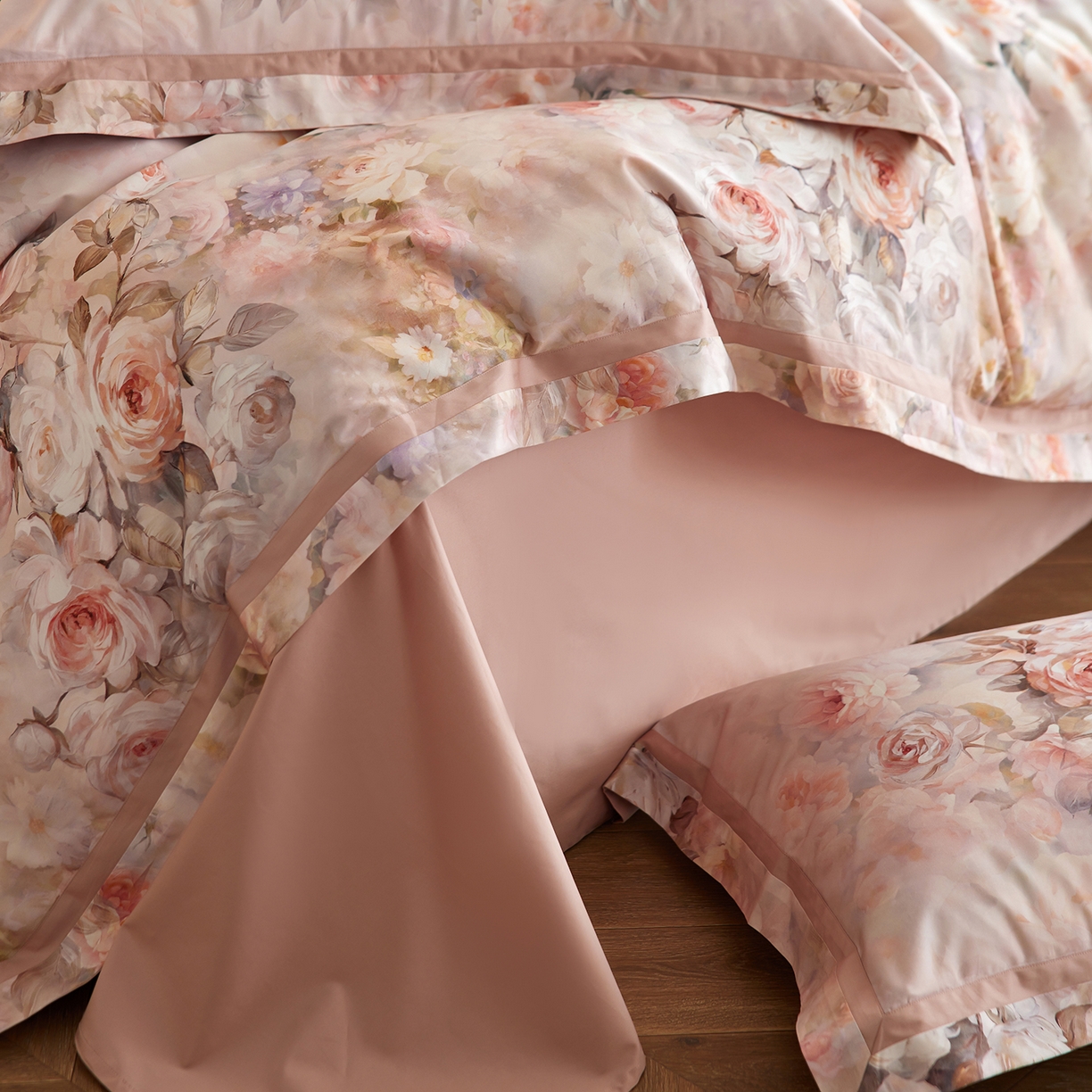 91家纺网 家纺一手货源 找家纺 轩和家居 2025新款轻奢A类70S长绒棉纯棉印花四件套-第二组 朵莹