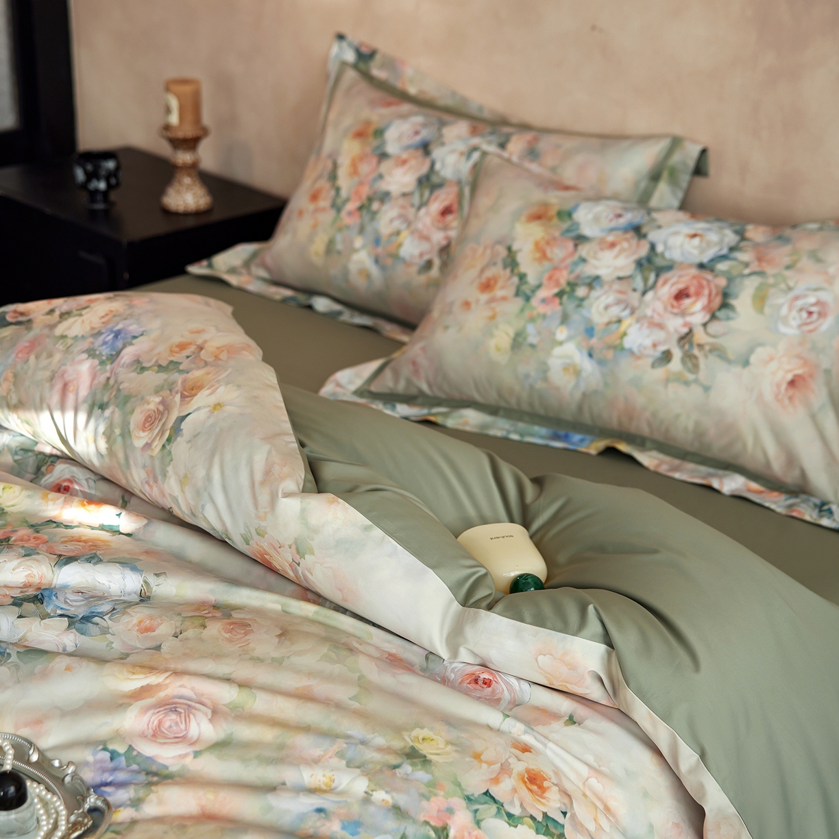 91家纺网 家纺一手货源 找家纺 轩和家居 2025新款轻奢A类70S长绒棉纯棉印花四件套-第二组 风沐