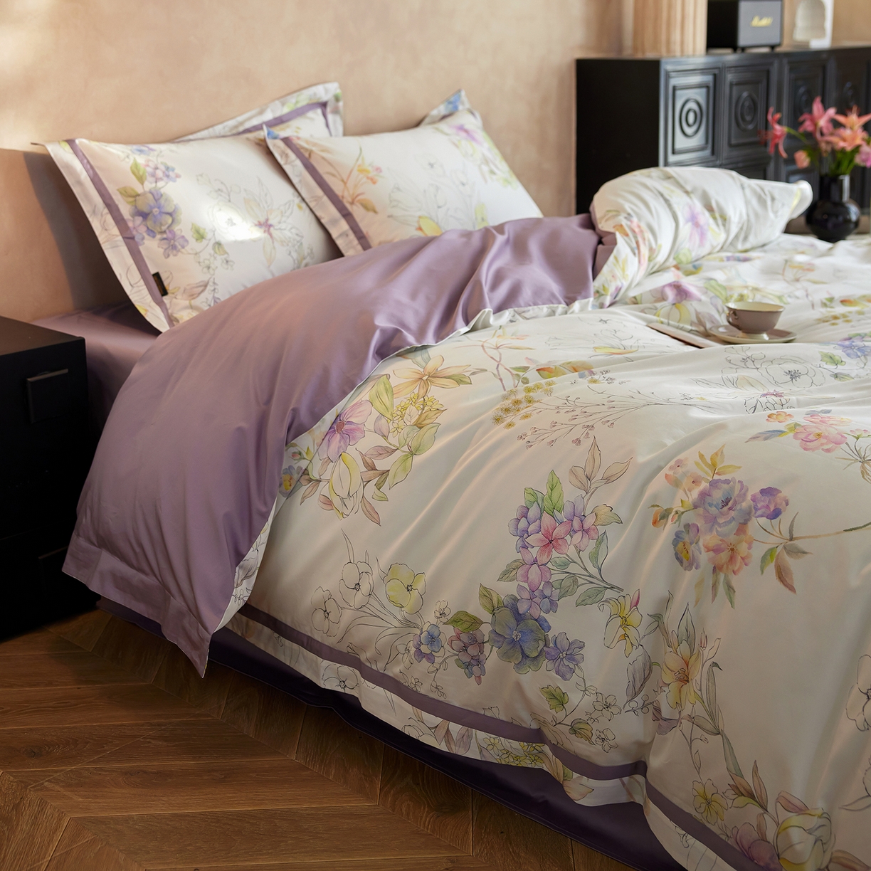 91家纺网 家纺一手货源 找家纺 轩和家居 2025新款轻奢A类70S长绒棉纯棉印花四件套-第二组 兰萱