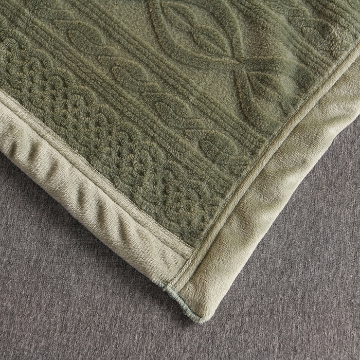 91家纺网 家纺一手货源 找家纺 小牛席业 2025新款7D雕花牛奶绒毛毯 青色