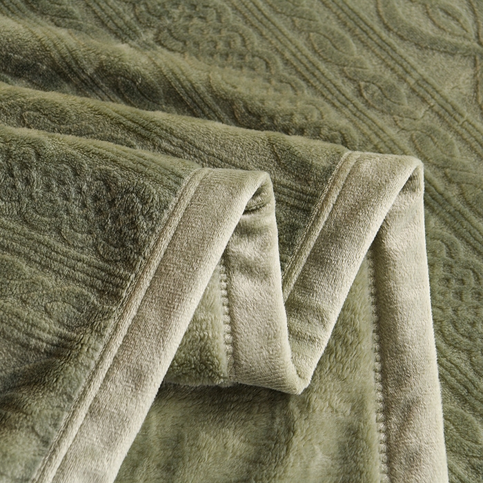 91家纺网 家纺一手货源 找家纺 小牛席业 2025新款7D雕花牛奶绒毛毯 青色