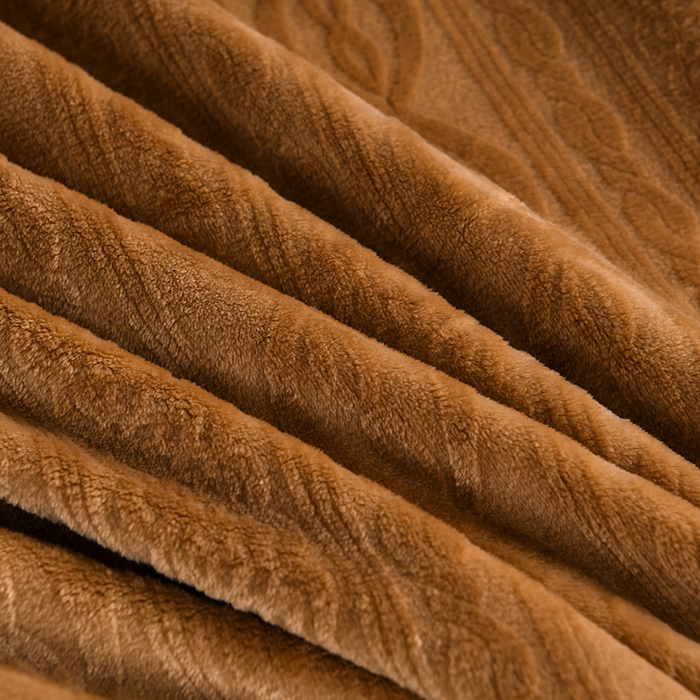 91家纺网 家纺一手货源 找家纺 小牛席业 2025新款7D雕花牛奶绒毛毯 驼色