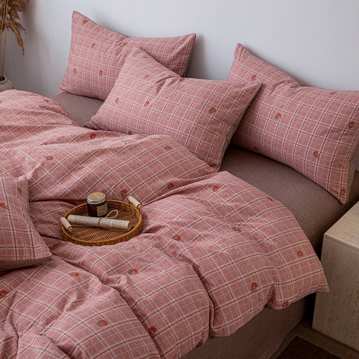 91家纺网 家纺一手货源 找家纺 芯贝儿 2025秋冬新品加厚原麻复古风亚麻皱皱双层纱水洗m四件套 秋恋--红