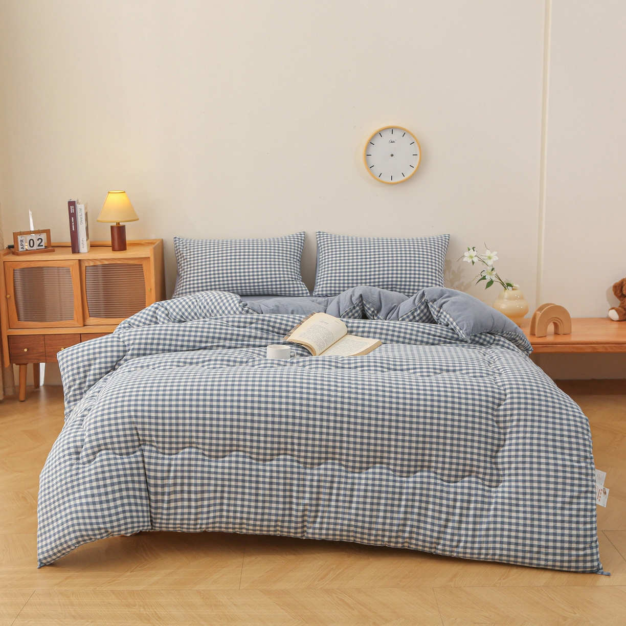 91家纺网 家纺一手货源 找家纺 牛魔王家居 2025新款水洗棉格子冬被春秋被纤维被被子 蓝小格