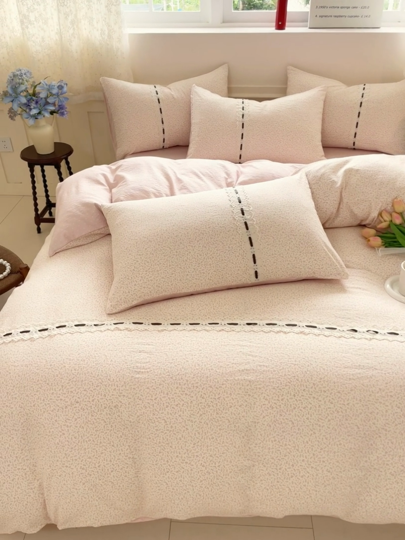 91家纺网 家纺一手货源 找家纺 韩后家纺 2025新款木棉印花四件套 塞纳花园-粉