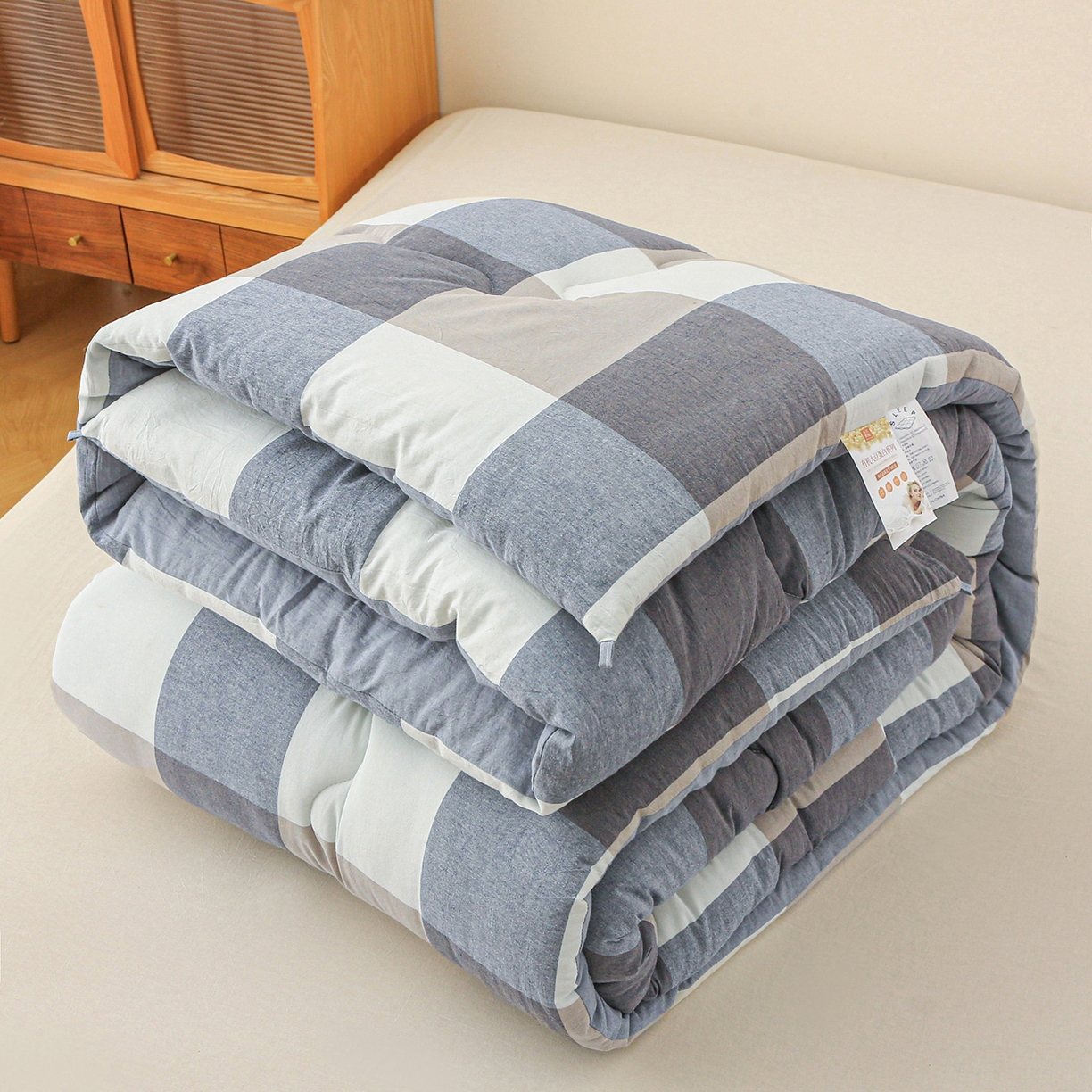 91家纺网 家纺一手货源 找家纺 牛魔王家居 2025新款水洗棉格子冬被春秋被纤维被被子 蓝大格