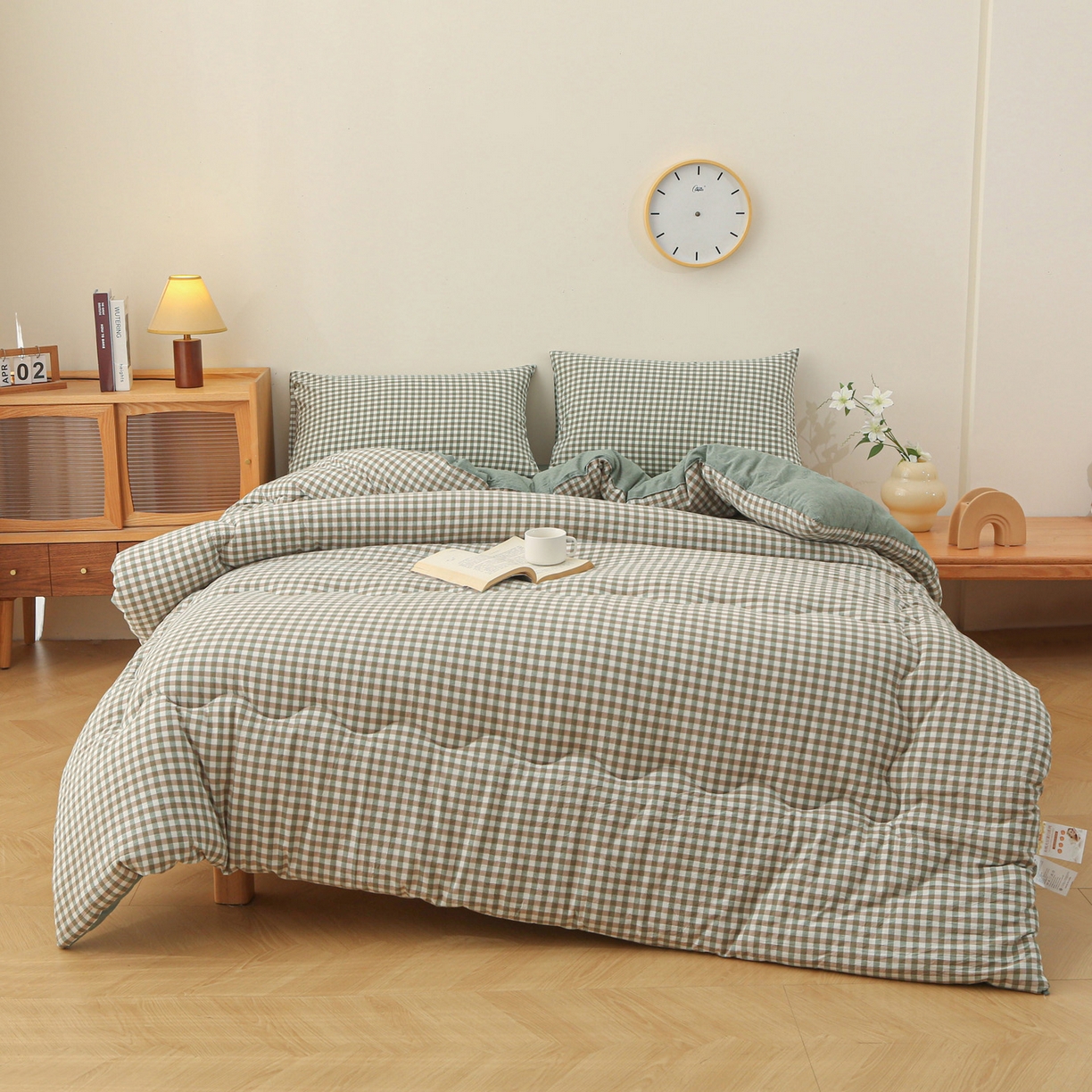 91家纺网 家纺一手货源 找家纺 牛魔王家居 2025新款水洗棉格子冬被春秋被纤维被被子 绿小格