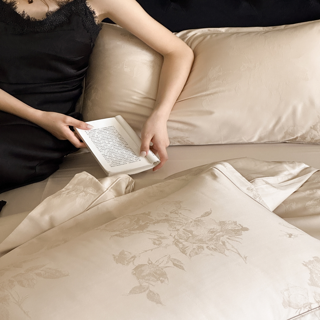 91家纺网 家纺一手货源 找家纺 （总）太古汇家居 2025新款全棉纯棉提花“花屿寻”系列四件套