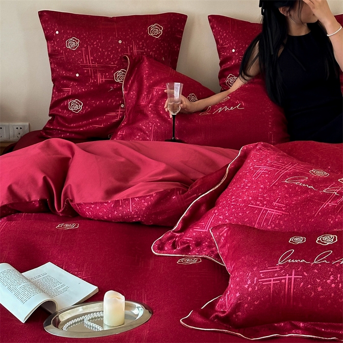 91家纺网 家纺一手货源 找家纺 宏羽纺家纺 2025新款全棉100%全棉新中式婚庆多件套 纯棉时尚-玫瑰花海