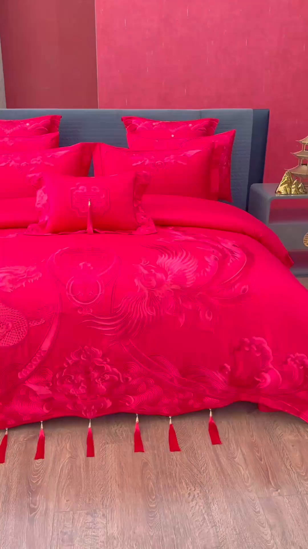 91家纺网 家纺一手货源 找家纺 宏羽纺家纺 2025新款全棉100%全棉新中式婚庆多件套 全棉喜乐龙凤-红