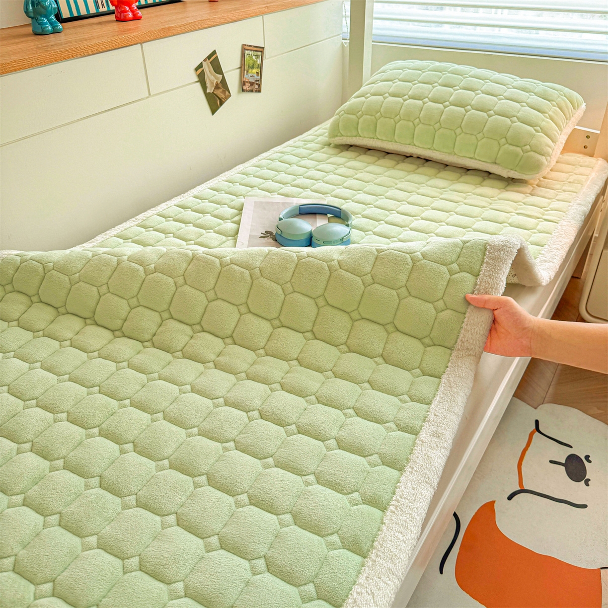 91家纺网 家纺一手货源 找家纺 雯豆家纺 雯豆2025冬季新品牛奶绒床垫床护垫学生上下铺床褥子纯色绒垫子牛奶绒床褥-薄荷绿