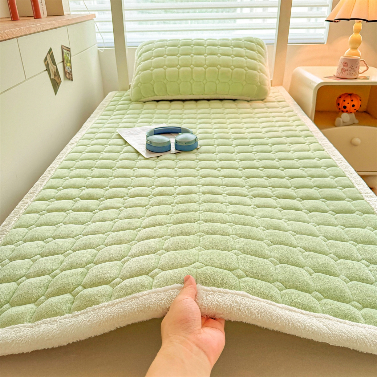 91家纺网 家纺一手货源 找家纺 雯豆家纺 雯豆2025冬季新品牛奶绒床垫床护垫学生上下铺床褥子纯色绒垫子牛奶绒床褥-薄荷绿