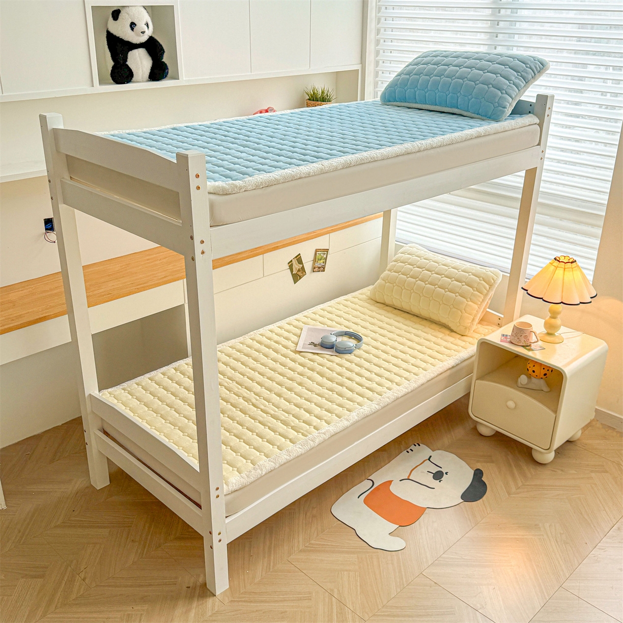 91家纺网 家纺一手货源 找家纺 雯豆家纺 雯豆2025冬季新品牛奶绒床垫床护垫学生上下铺床褥子纯色绒垫子牛奶绒床褥-点黄