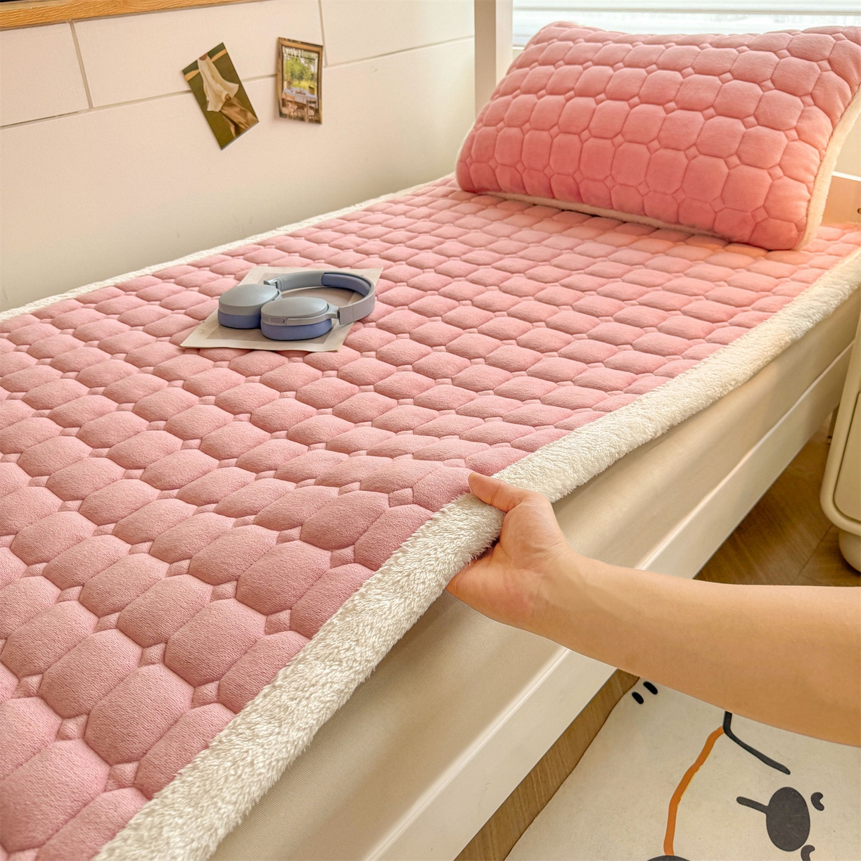 雯豆家纺 雯豆2025冬季新品牛奶绒床垫床护垫学生上下铺床褥子纯色绒垫子牛奶绒床褥-格调粉