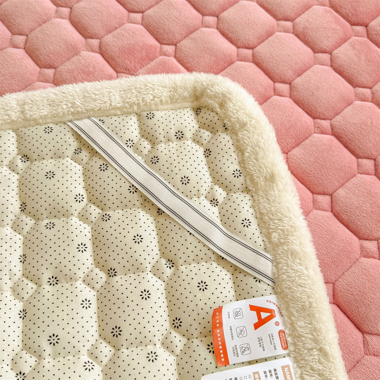 91家纺网 家纺一手货源 找家纺 雯豆家纺 雯豆2025冬季新品牛奶绒床垫床护垫学生上下铺床褥子纯色绒垫子牛奶绒床褥-格调粉