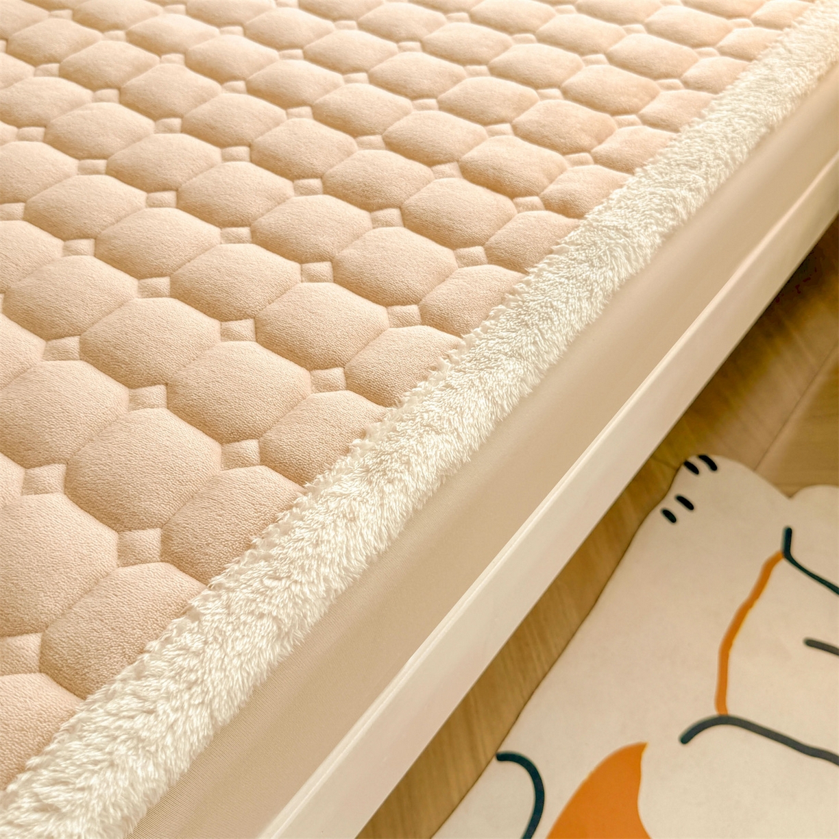 91家纺网 家纺一手货源 找家纺 雯豆家纺 雯豆2025冬季新品牛奶绒床垫床护垫学生上下铺床褥子纯色绒垫子牛奶绒床褥-山茶杏