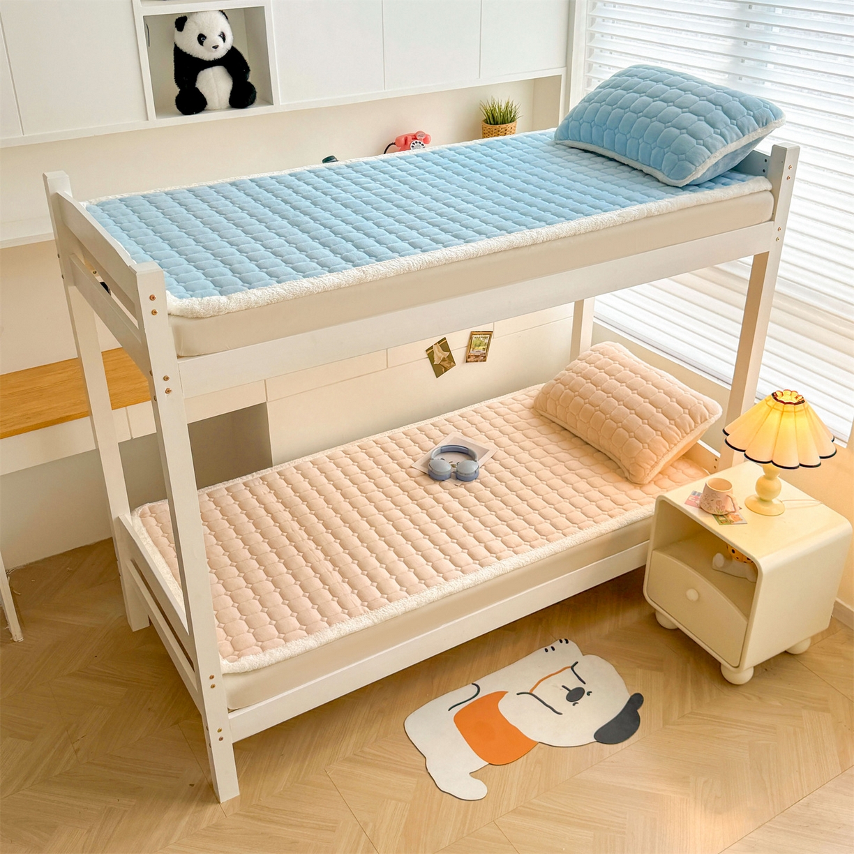 91家纺网 家纺一手货源 找家纺 雯豆家纺 雯豆2025冬季新品牛奶绒床垫床护垫学生上下铺床褥子纯色绒垫子牛奶绒床褥-山茶杏