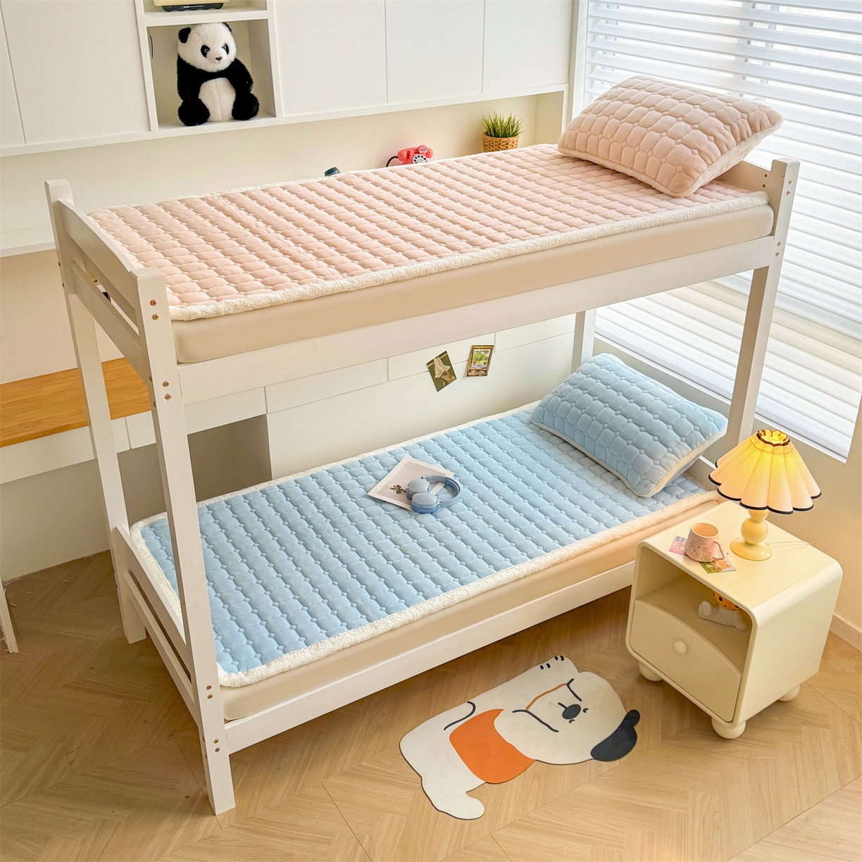 91家纺网 家纺一手货源 找家纺 雯豆家纺 雯豆2025冬季新品牛奶绒床垫床护垫学生上下铺床褥子纯色绒垫子牛奶绒床褥-天蓝