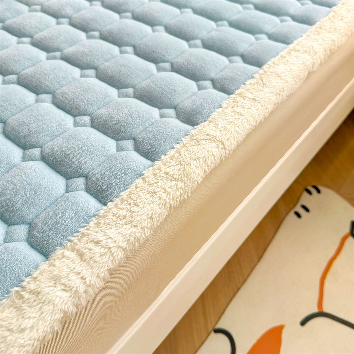 91家纺网 家纺一手货源 找家纺 雯豆家纺 雯豆2025冬季新品牛奶绒床垫床护垫学生上下铺床褥子纯色绒垫子牛奶绒床褥-天蓝