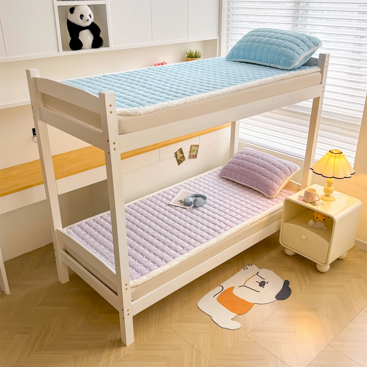 91家纺网 家纺一手货源 找家纺 雯豆家纺 雯豆2025冬季新品牛奶绒床垫床护垫学生上下铺床褥子纯色绒垫子牛奶绒床褥-雪青