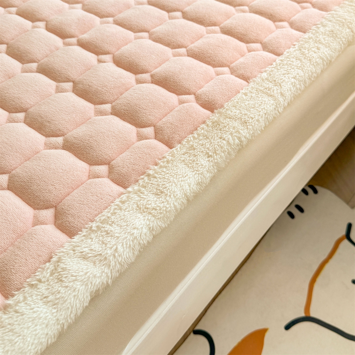 91家纺网 家纺一手货源 找家纺 雯豆家纺 雯豆2025冬季新品牛奶绒床垫床护垫学生上下铺床褥子纯色绒垫子牛奶绒床褥-玉颜粉