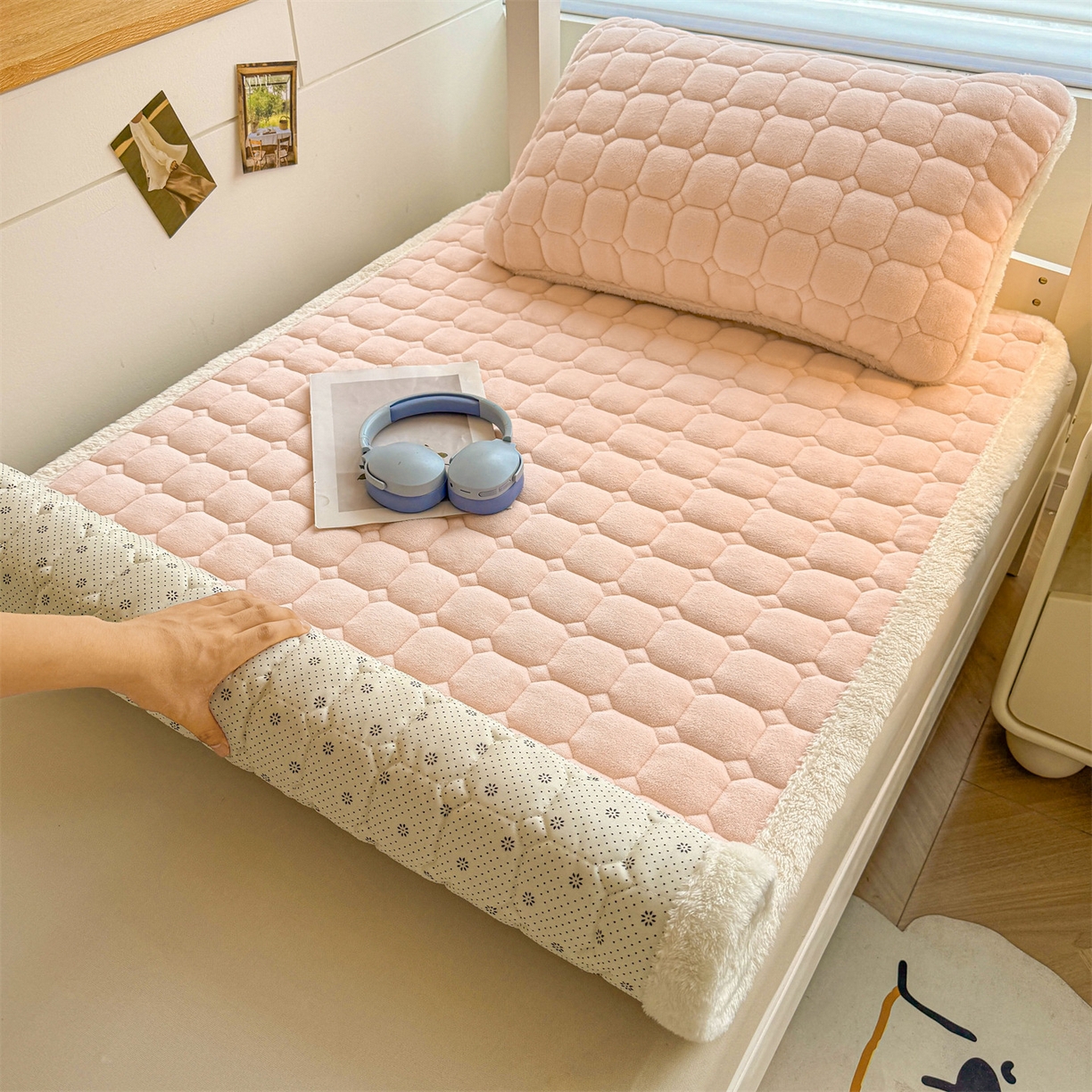 91家纺网 家纺一手货源 找家纺 雯豆家纺 雯豆2025冬季新品牛奶绒床垫床护垫学生上下铺床褥子纯色绒垫子牛奶绒床褥-玉颜粉